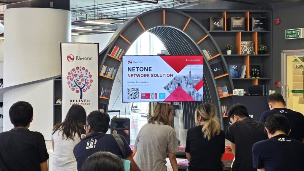 NetONE จัดงานสัมมนาวิชาการแก่นักศึกษาที่โครงการ 42 Bangkok KMITL